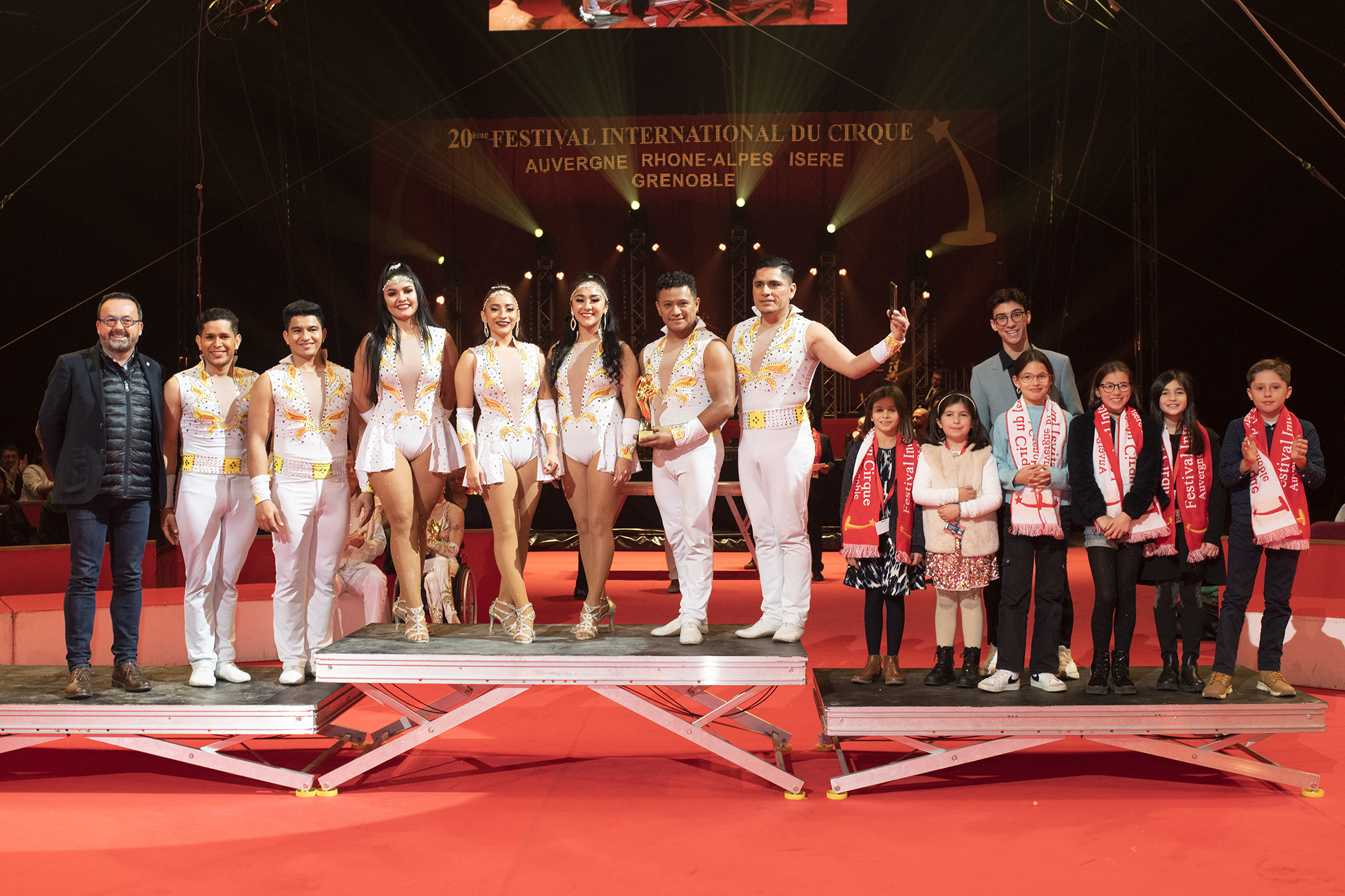 ETOILE PRIX SPECIAL DES ENFANTS - LES ROBLES / Funambules