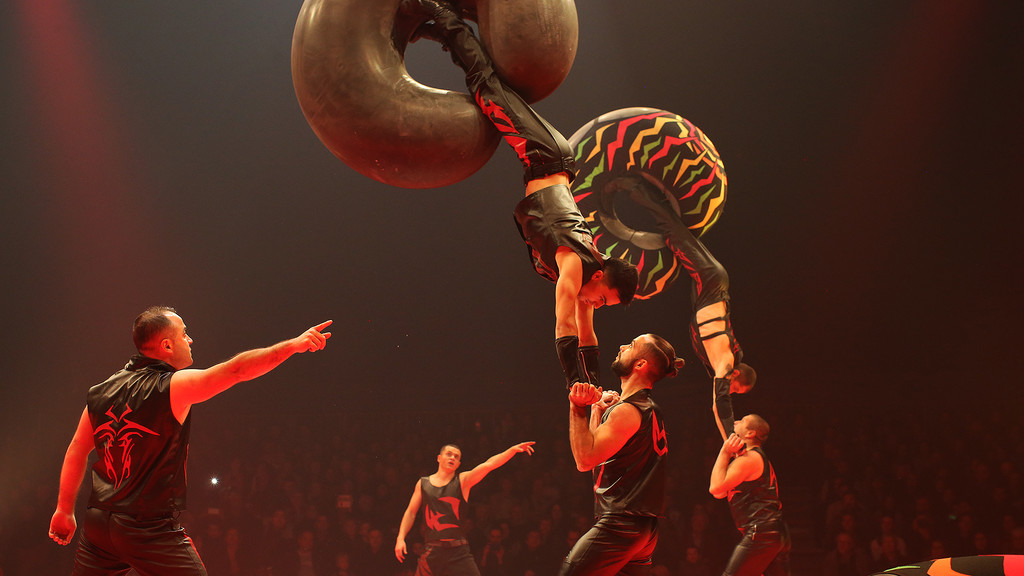 Festival International du Cirque 2017 - Numéro Troupe CHEBAN - Bikers