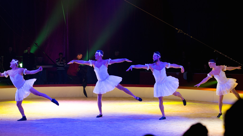 Festival International du Cirque 2015 - Numéro Golden Stars - acrobates