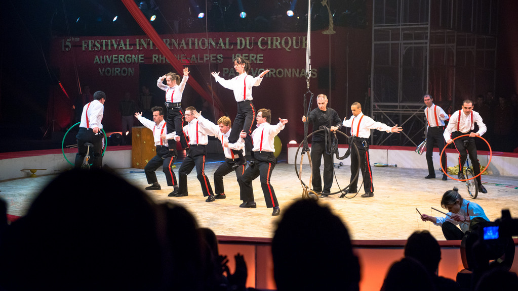 Festival International du Cirque 2016 - Numéro Troupe de pas sage