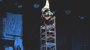 Festival International du Cirque 2016 - Numéro Equilibre des chaises du Cirque National de Chine