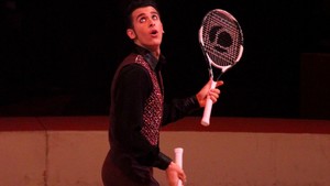 Festival International du Cirque 2016 - Numéro Glen Folco - Jongle avec des raquettes de tennis