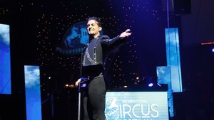 Festival International du Cirque 2016 - Numéro Nicol Nicols - équilibre sur fil de fer