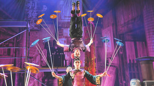 Festival International du Cirque 2016 - Numéro Le Cirque National de Chine (Assiettes tournantes 2)