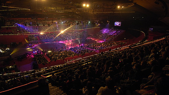 PUBLIC CIRQUE 2007 011